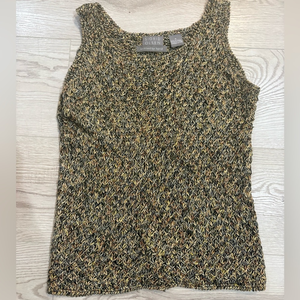 SIGRED OLSEN size S, knitted by hand linen/silk sleeveless tank.EUC no flaws